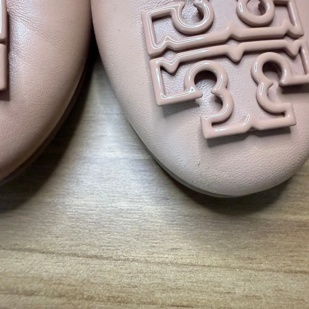 Tory Burch Melinda Multi Logo Ballet Flats Size 5 Makeup Nude Pink Leather